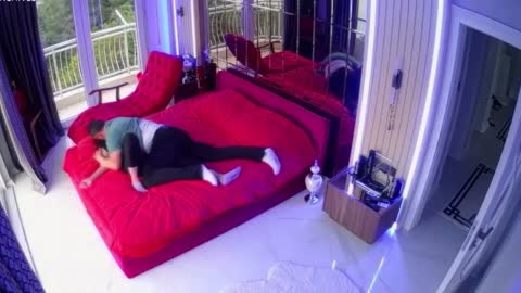 Dağ evine attığı kadınlar 3