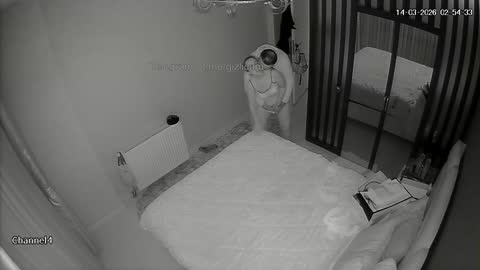 Türbanlı çift ayna karşısında 5 Part 4